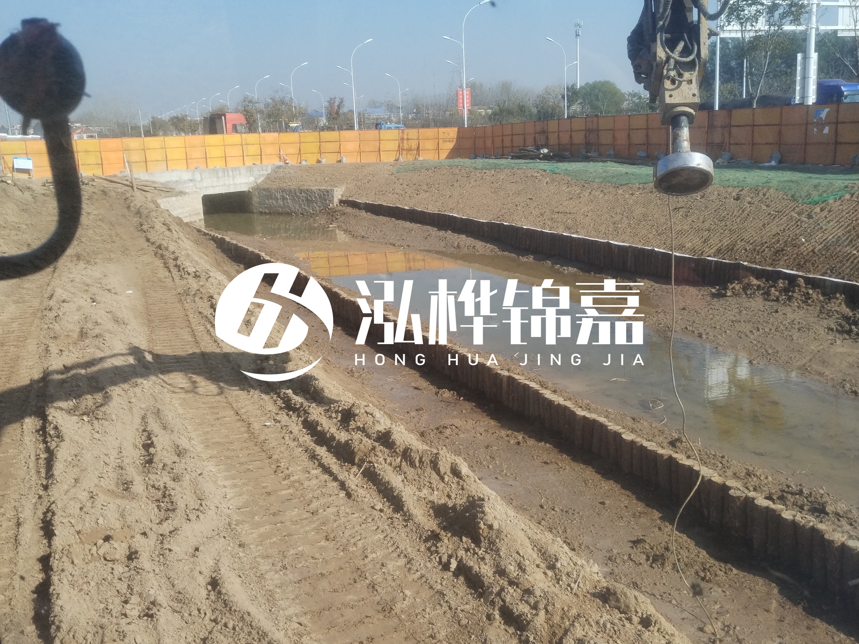 木樁打入地下作用是什么？松木樁在地底下會(huì)爛嗎？